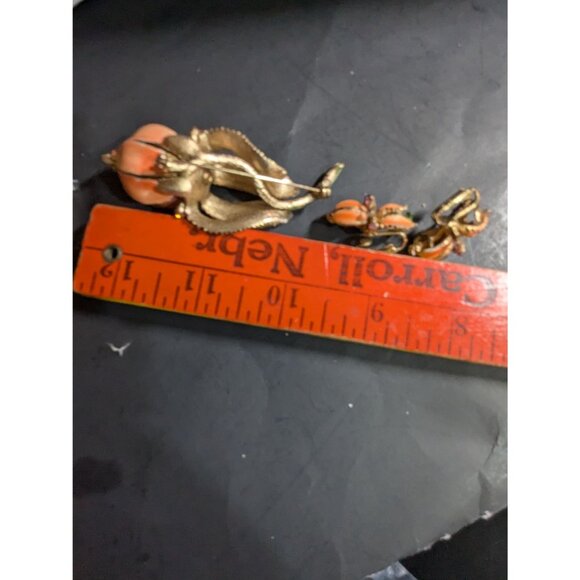 Lisner Floral Brooch Clip On Earrings Set Orange Enamel Rhinestones Retro vtg - Picture 7 of 8